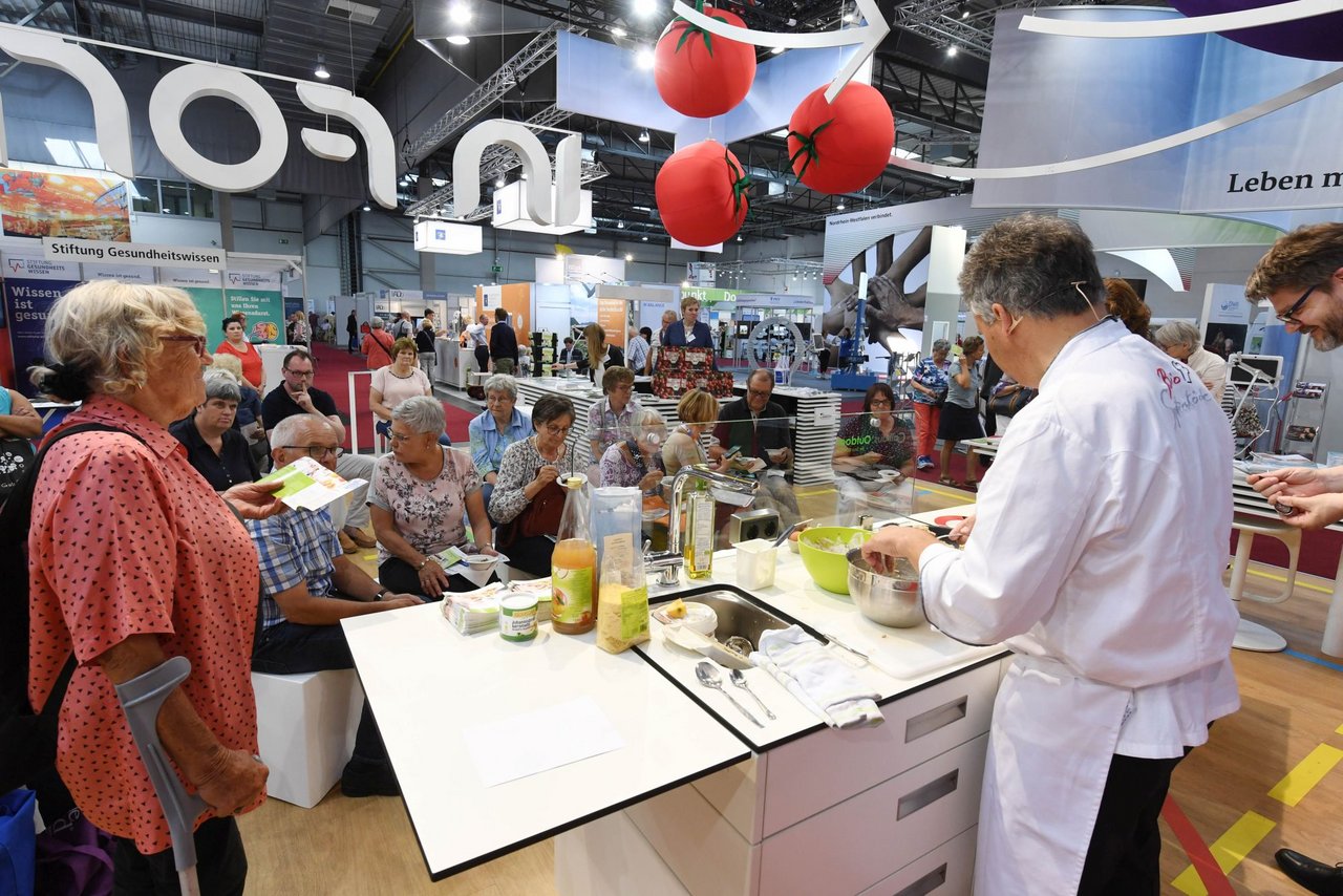 A chef cooking at the In FORM exhibition stand